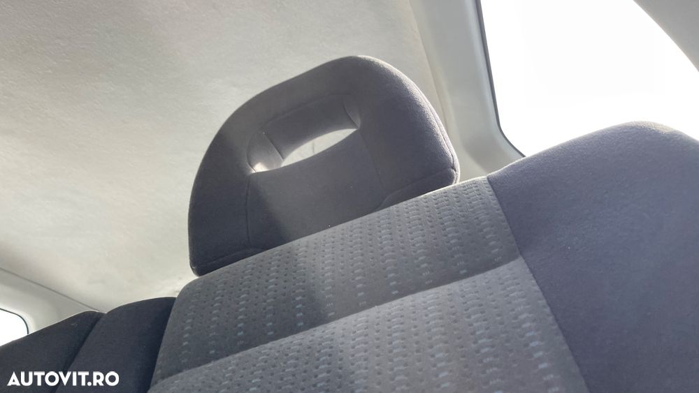 Mitsubishi Pajero Sport 2.5 TD GLS - 11