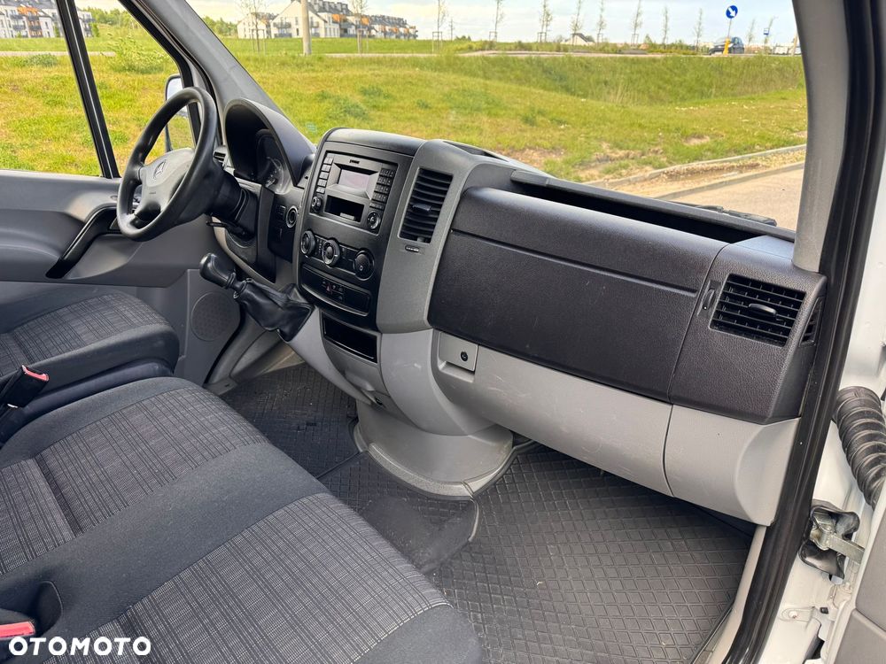 Mercedes-Benz Sprinter - 17