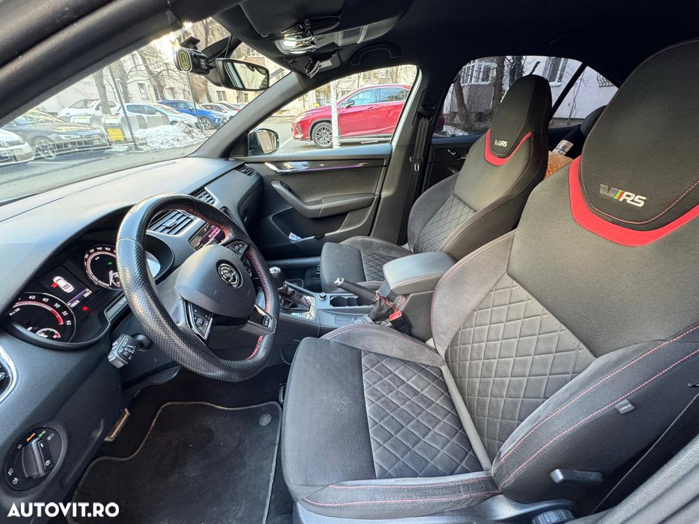 Skoda Octavia 2.0 TDI 4X4 DSG RS - 8