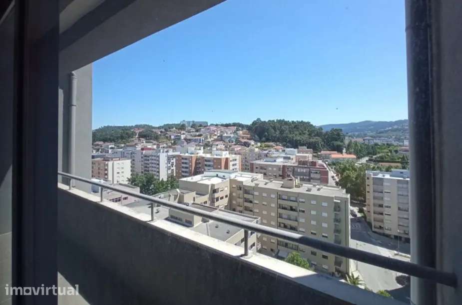 Apartamento T2+1 com garagem e elevador em Braga (São Vítor) - Grande imagem: 2/16