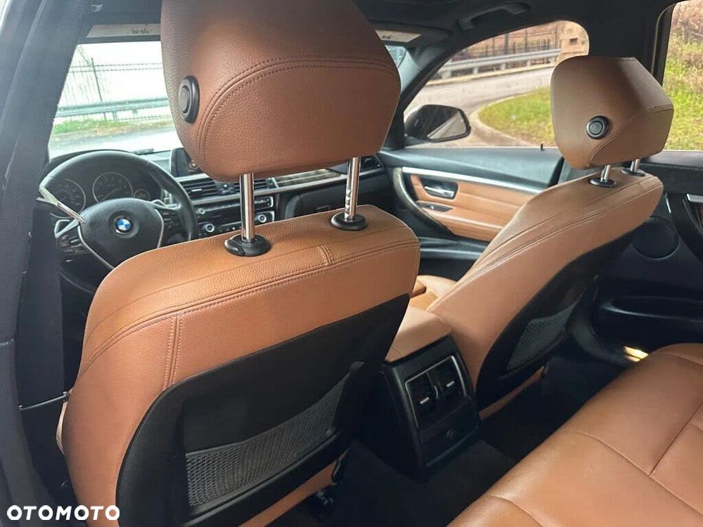 BMW Seria 3 330i Edition Luxury Line Purity - 10