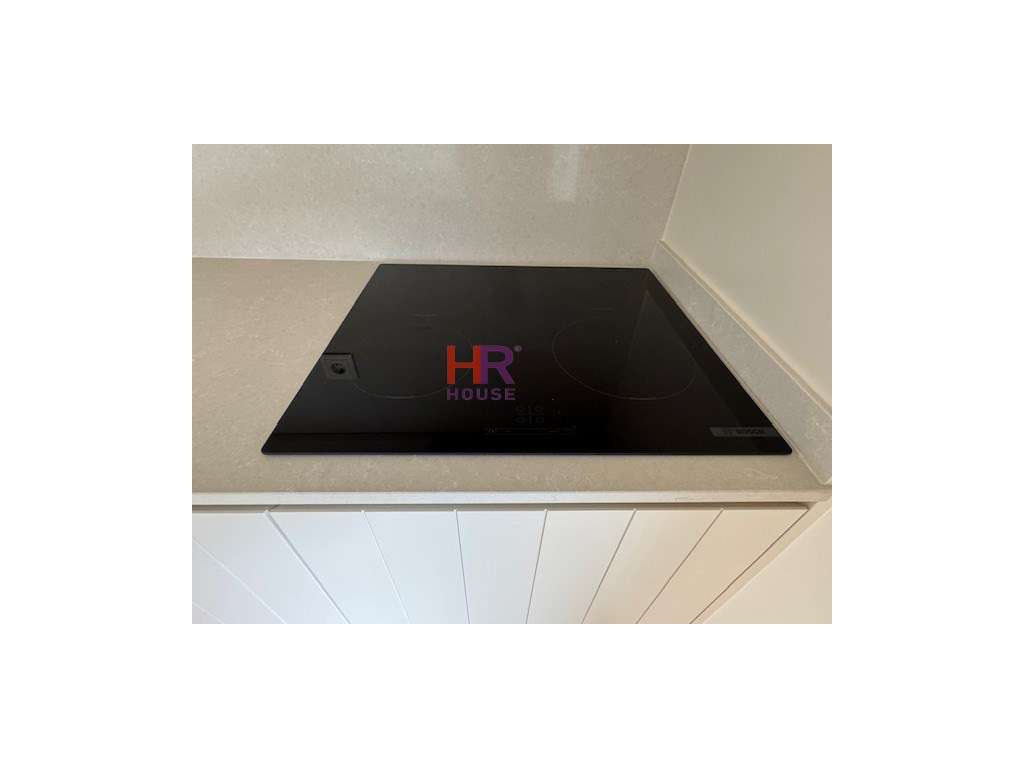 Vende-se T2 com suite, quarto e wc de apoio com aparcamento privati... - Grande imagem: 3/12