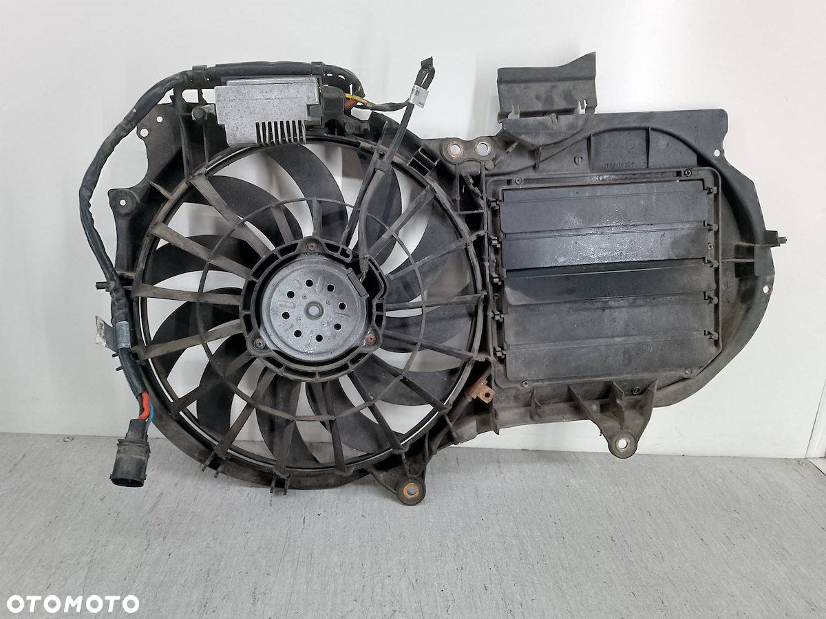 WENTYLATOR CHŁODNICY AUDI A4 B6 8E0121207 870666M 1.6 8V - 3