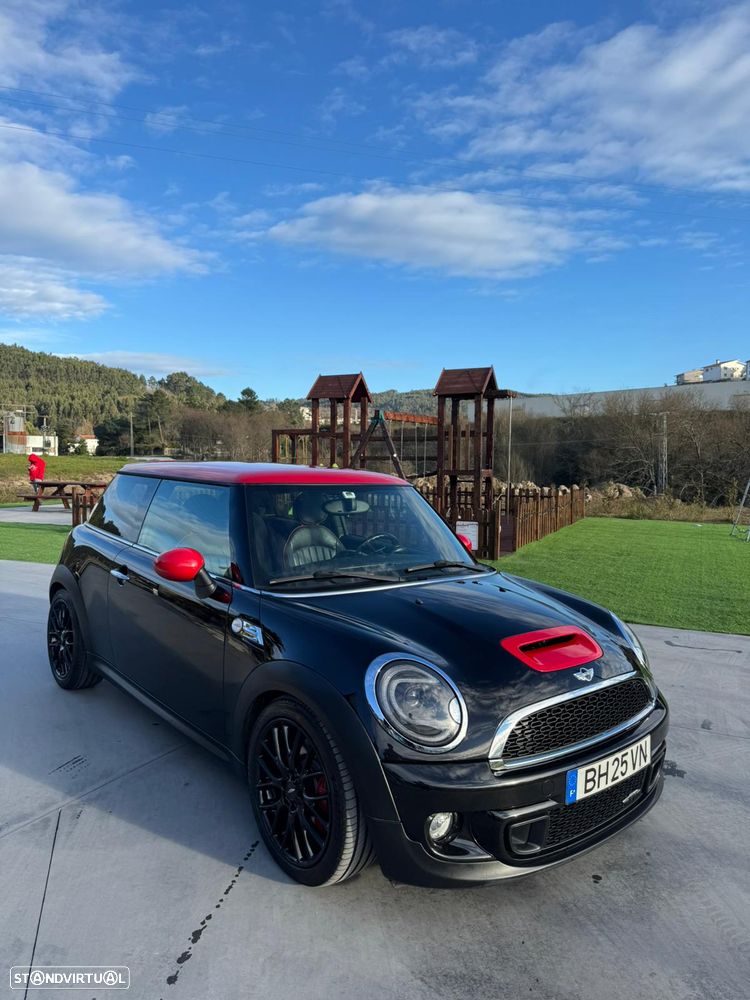 MINI 3 Portas John Cooper Works - 1