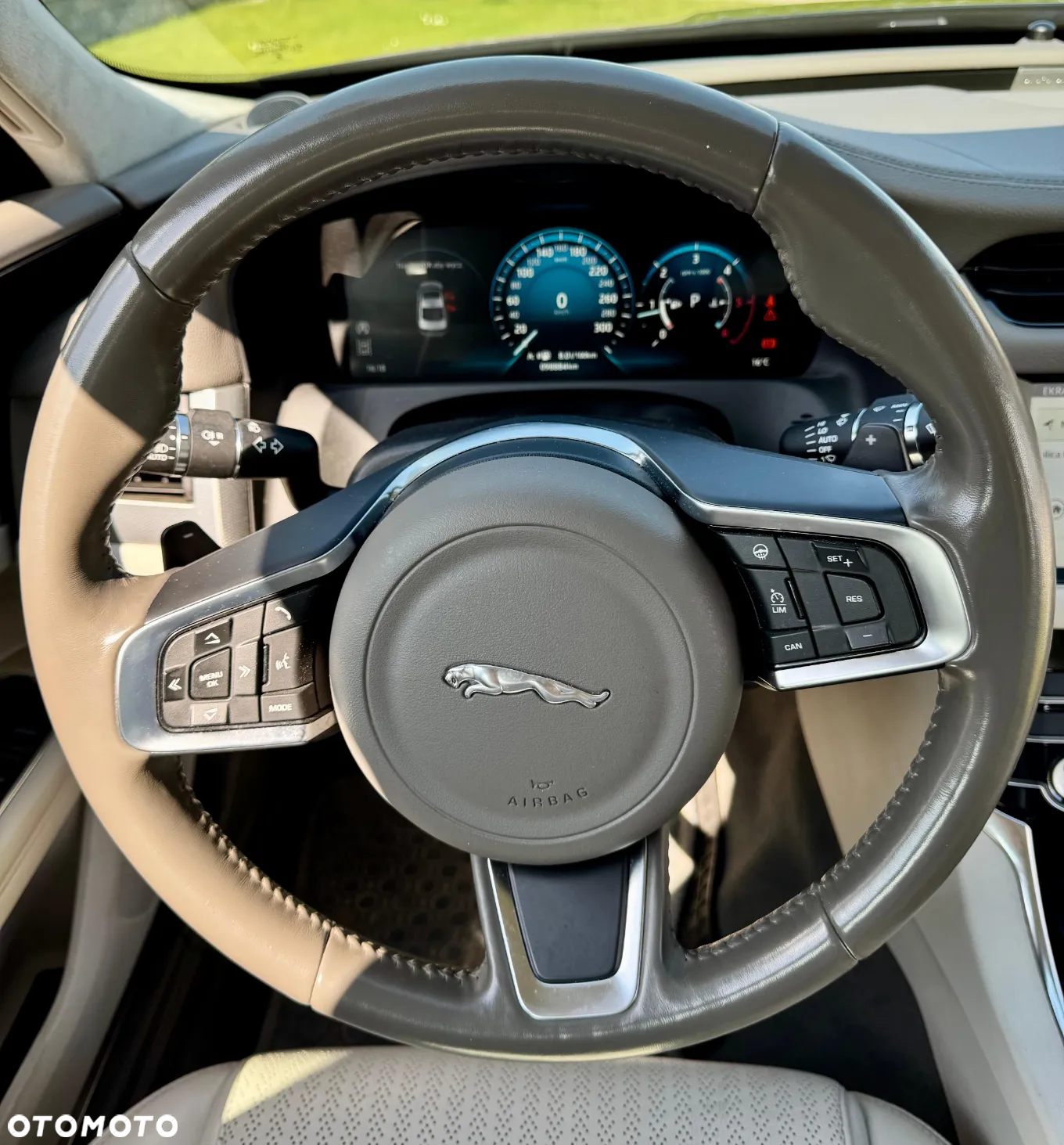 Jaguar XF 2.0 i4D AWD Prestige - 10