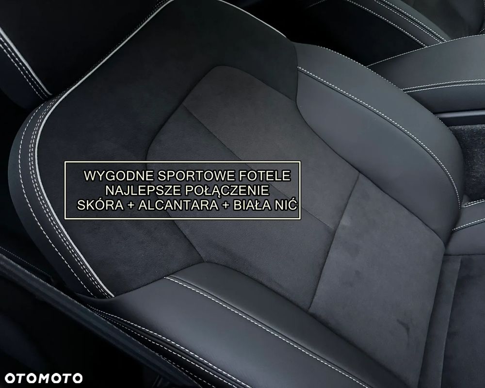 Volvo XC 40 B3 B DKG Plus Black Edition - 13