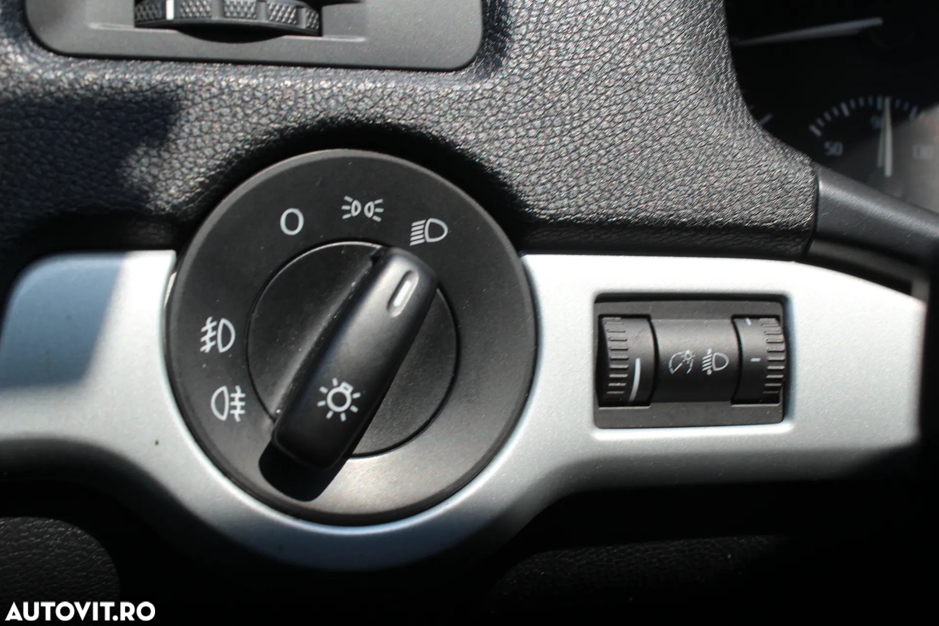 Skoda Octavia 1.6 Active - 8