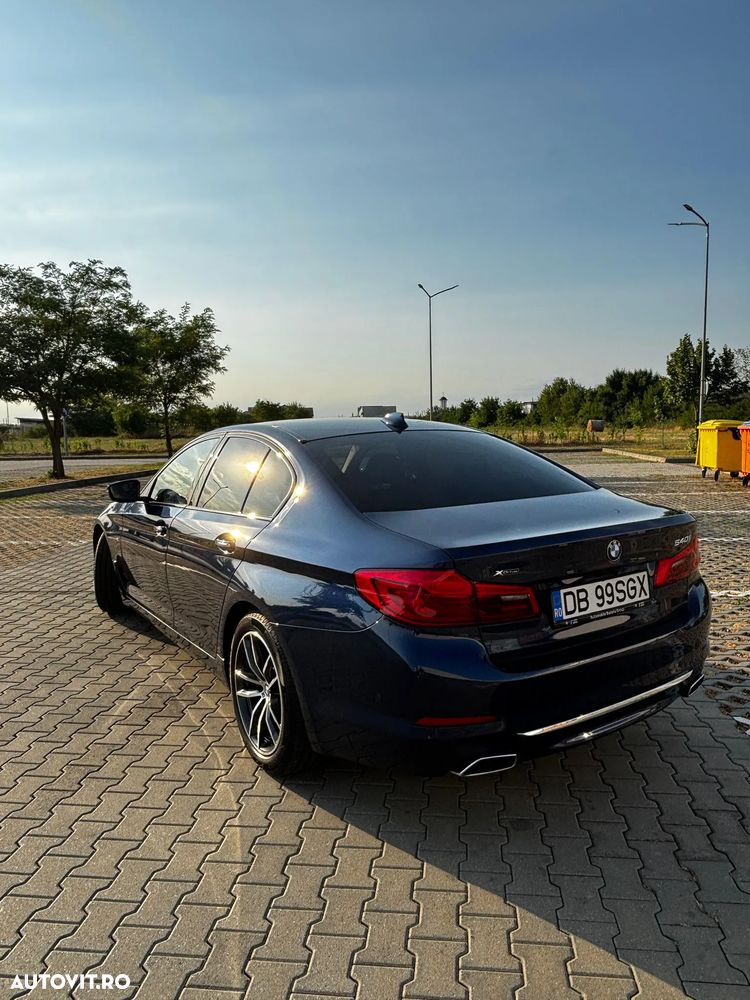BMW Seria 5 540i xDrive AT - 10