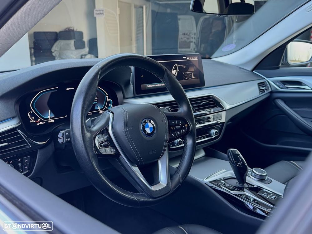 BMW 520 e Aut. Luxury Line - 12