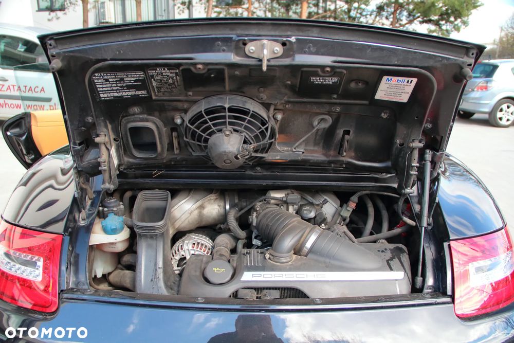 Porsche 911 Carrera S - 32
