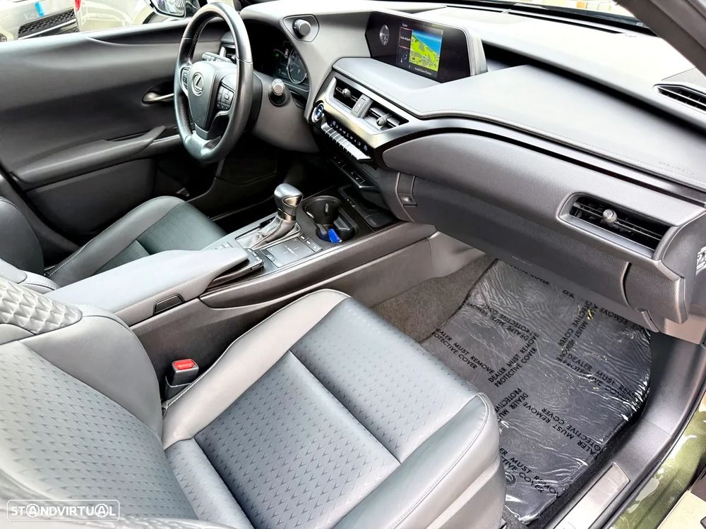 Lexus UX 250h Special Edition (LCA) - 25