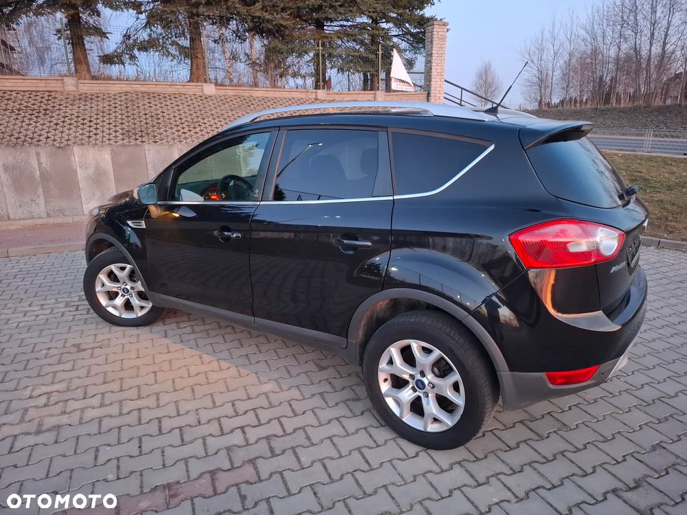 Ford Kuga 2.0 TDCi 2x4 Titanium - 9