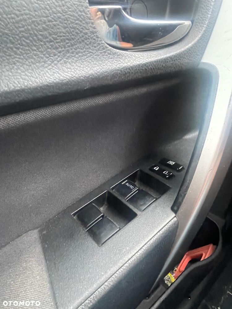 Toyota Corolla 1.6 Premium - 9