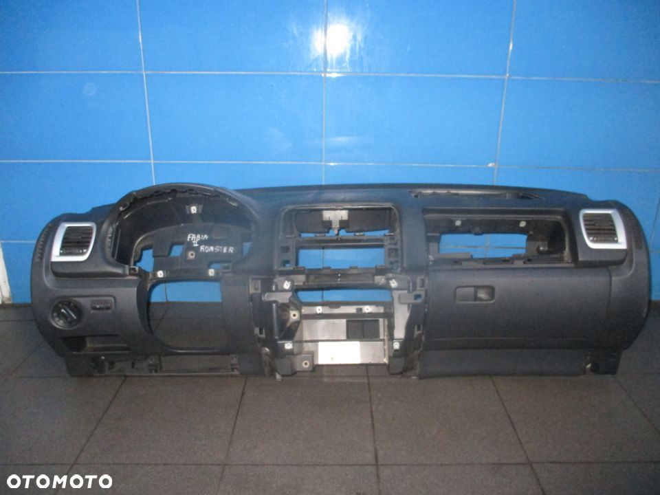 Deska rozdzielcza Skoda Fabia II Roomster - 1