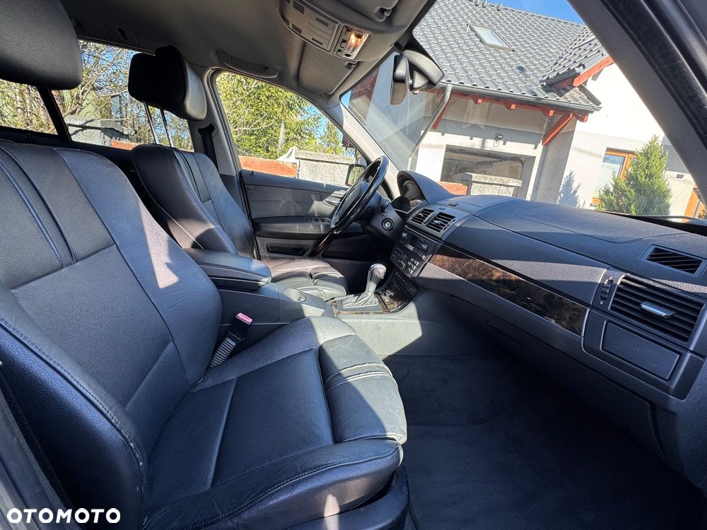 BMW X3 2.5si - 7