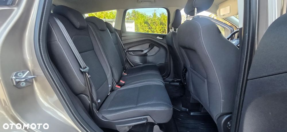 Ford Kuga 1.5 EcoBoost 2x4 Titanium - 34