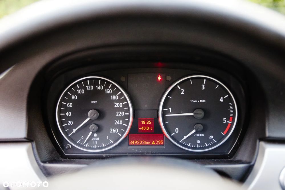 BMW Seria 3 318d DPF - 16