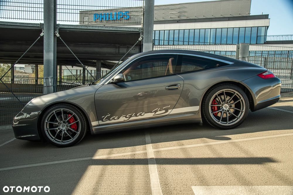 Porsche 911 - 9