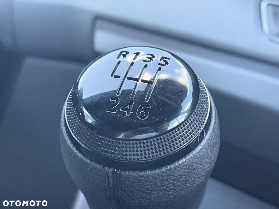 Nissan Interstar - 21