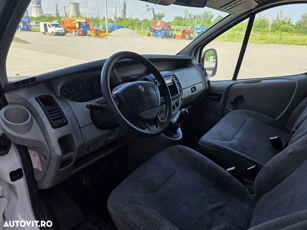 Renault Trafic - 8