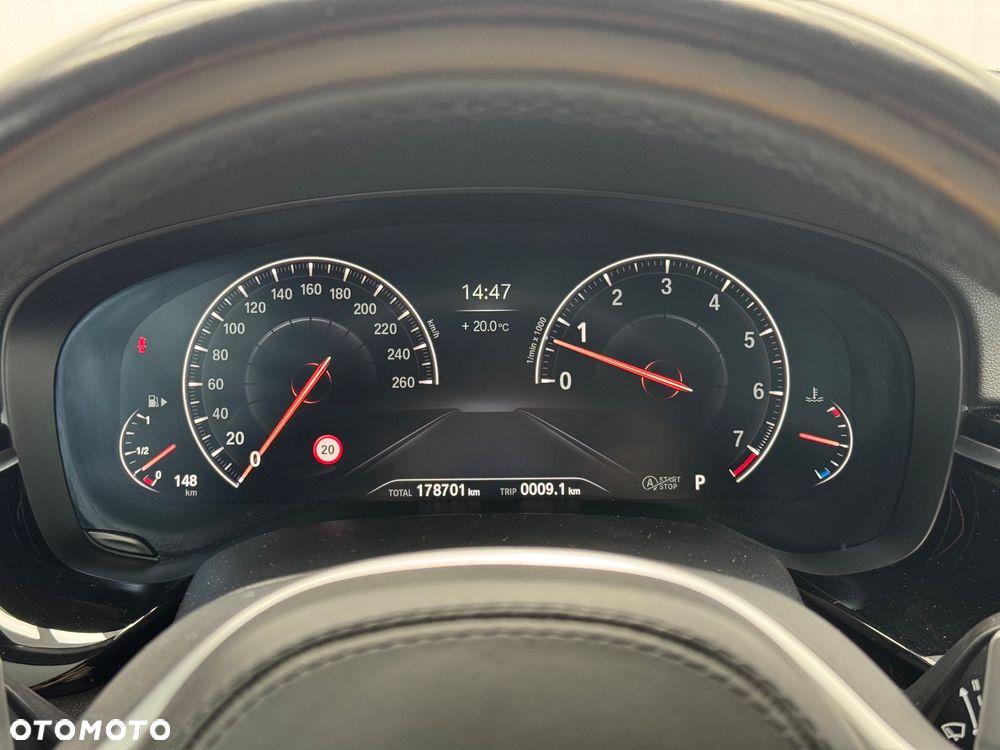 BMW Seria 5 540i xDrive M Sport sport - 24