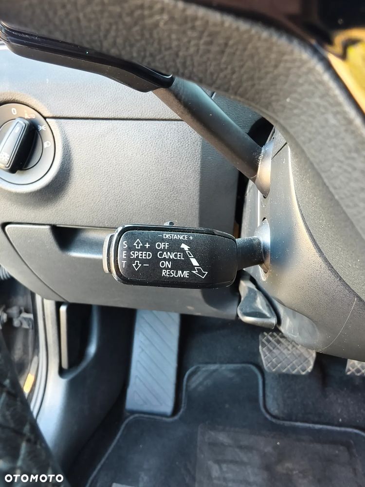 Skoda Octavia 2.0 TDI DSG Style - 23
