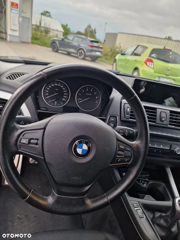 BMW Seria 1 118i - 24