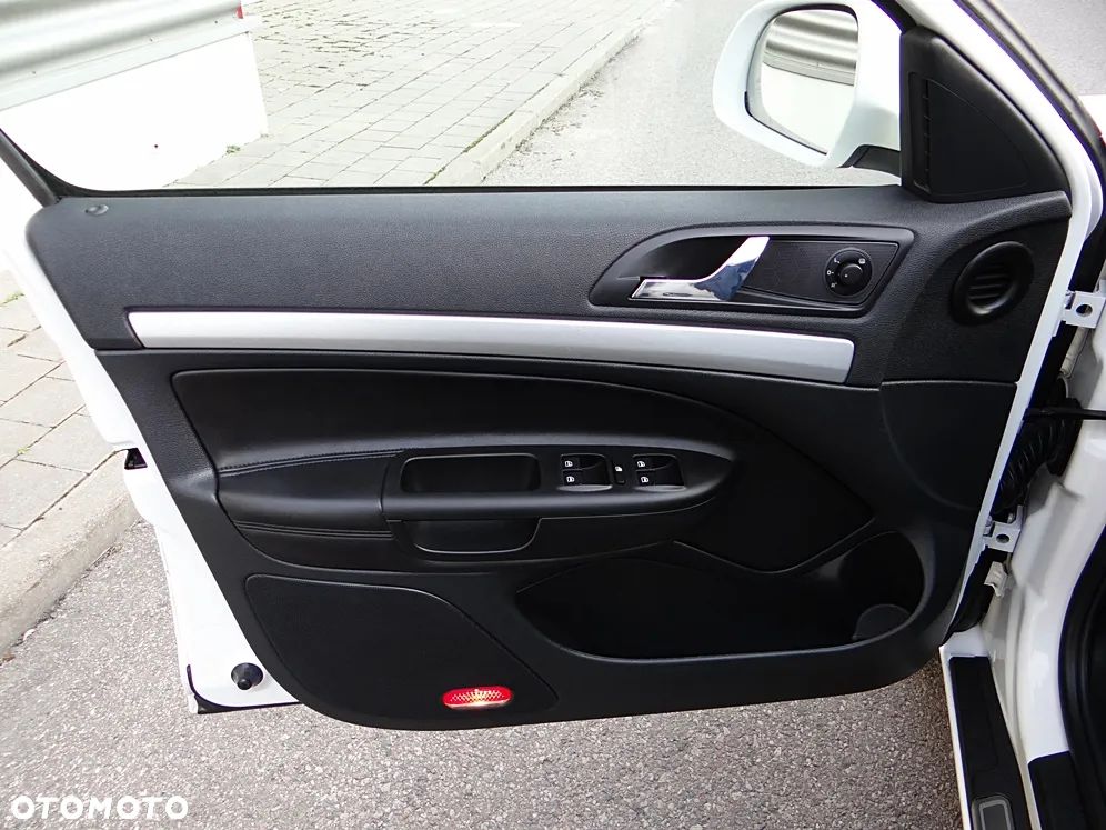 Skoda Octavia 2.0 TDI CR DPF DSG RS - 23