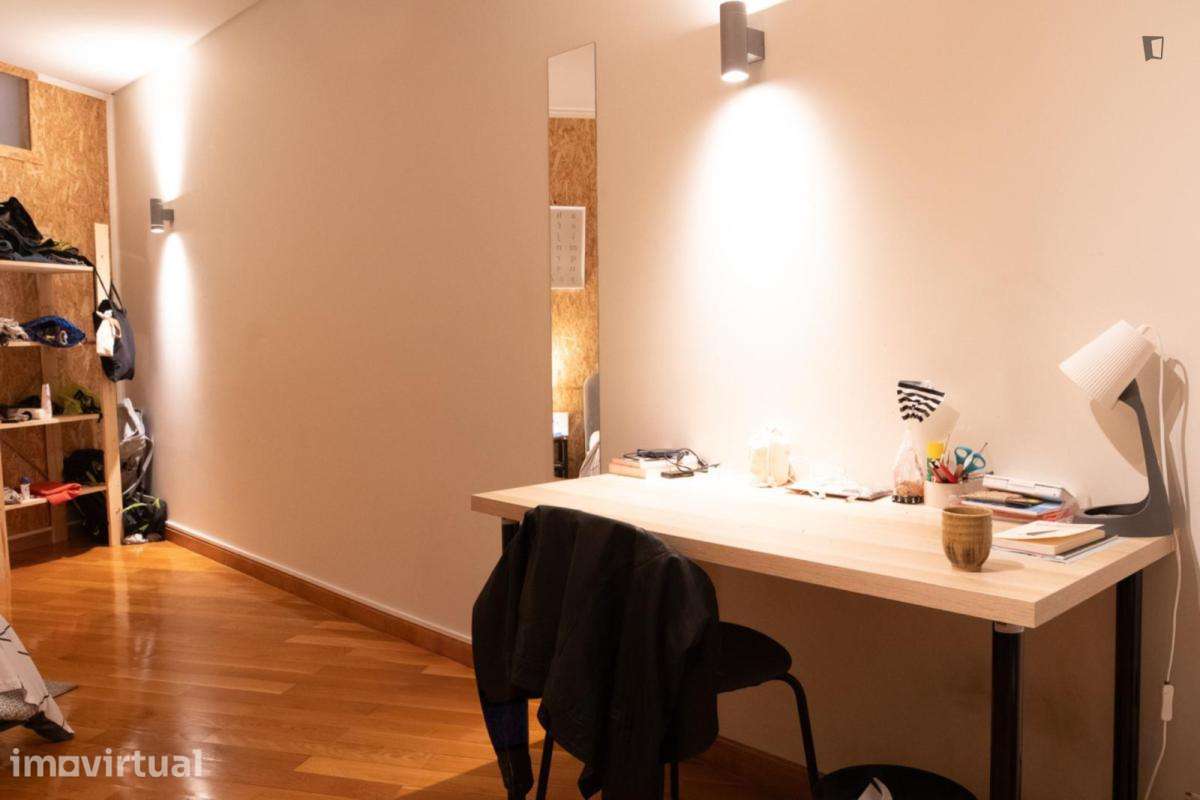 Quarto - localizado em Cedofeita Porto - Grande imagem: 3/14