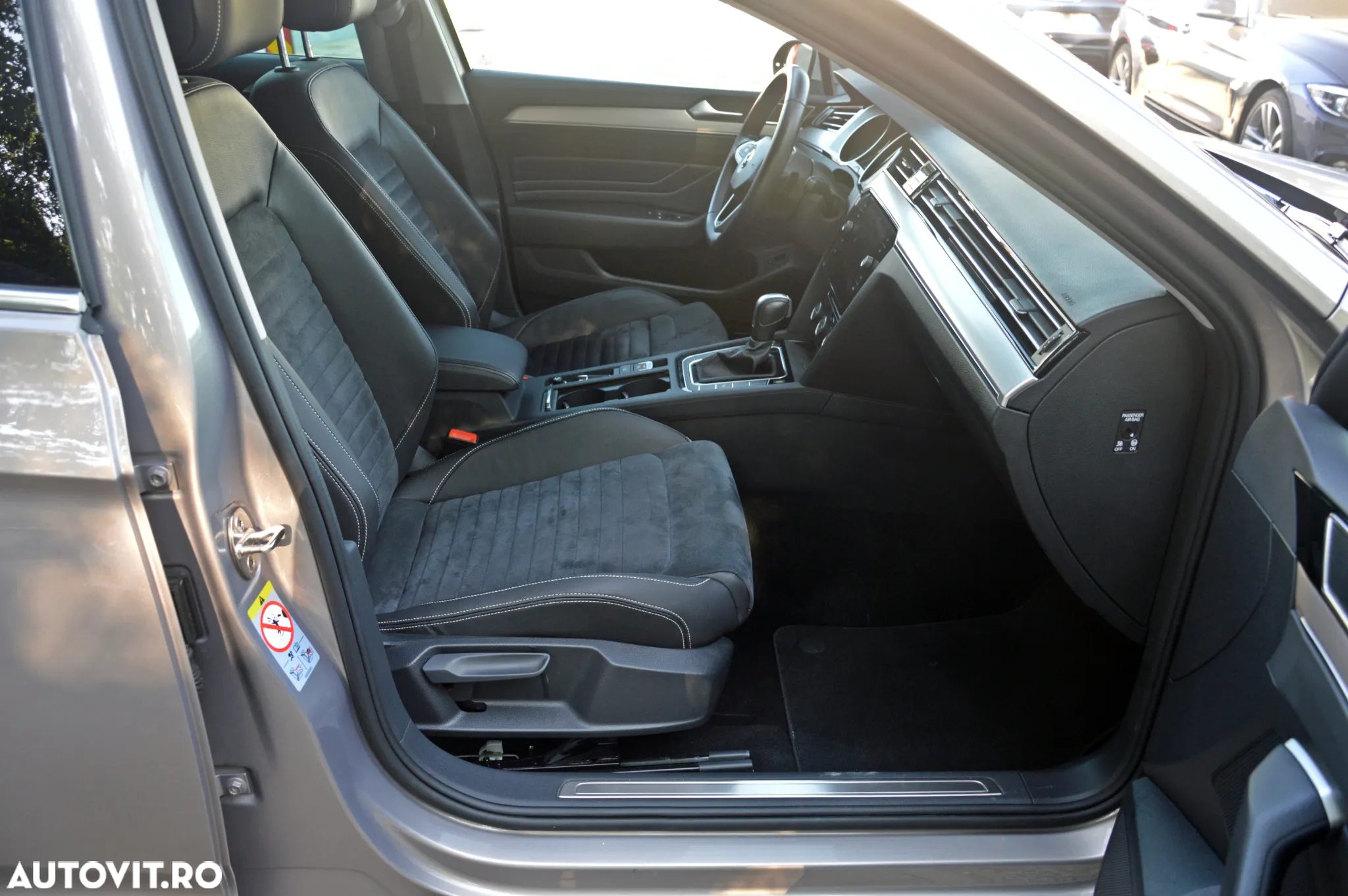 Volkswagen Passat 2.0 TDI DSG Highline - 26