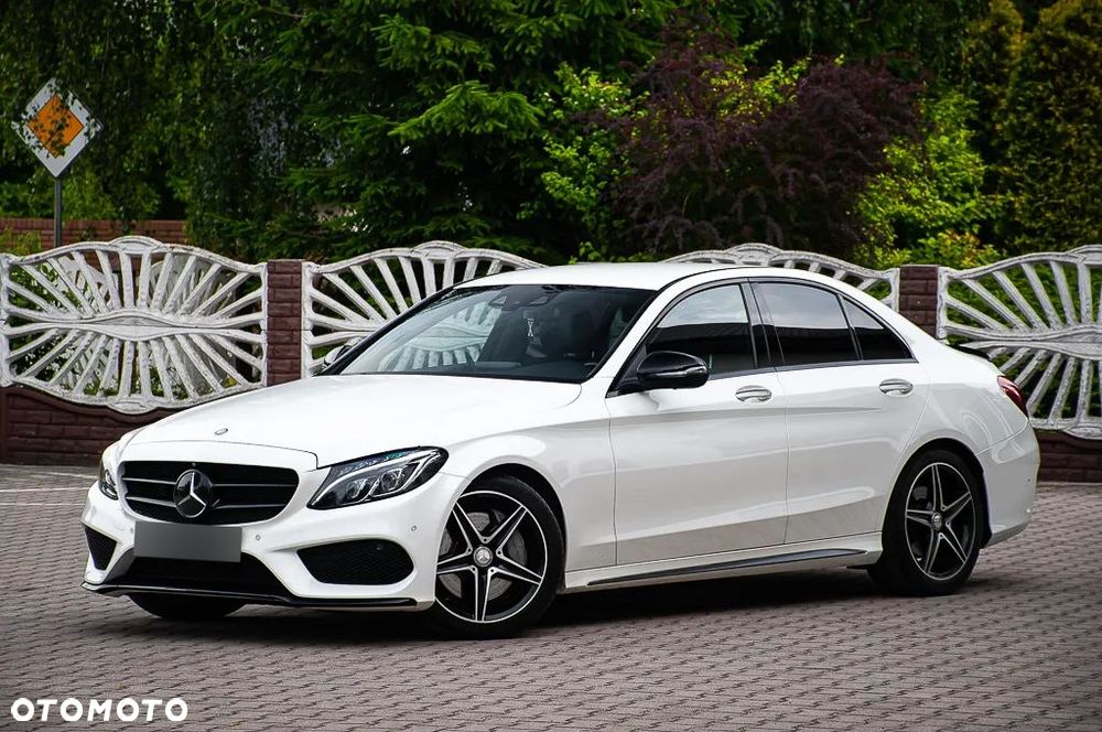 Mercedes-Benz Klasa C 400 4Matic 7G-TRONIC AMG Line - 4