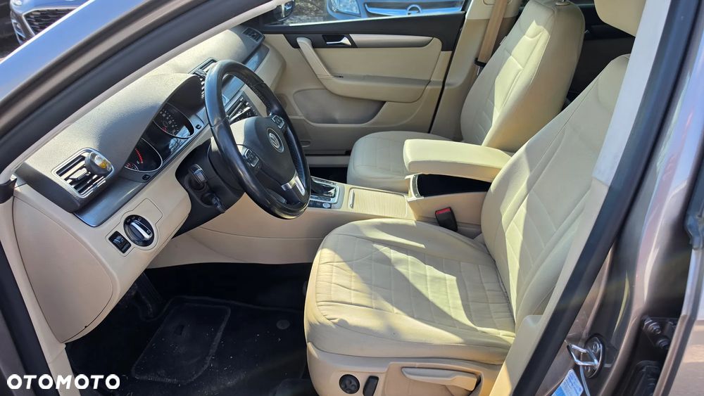 Volkswagen Passat 2.0 TDI Highline DSG - 17