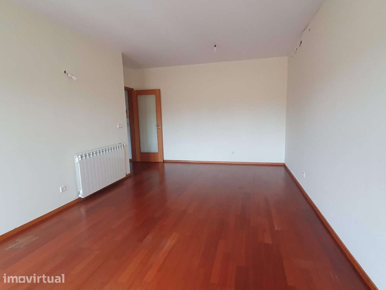 Apartamento T3 em Oliveira do Douro | Arrumo + Parqueamento - Grande imagem: 3/18