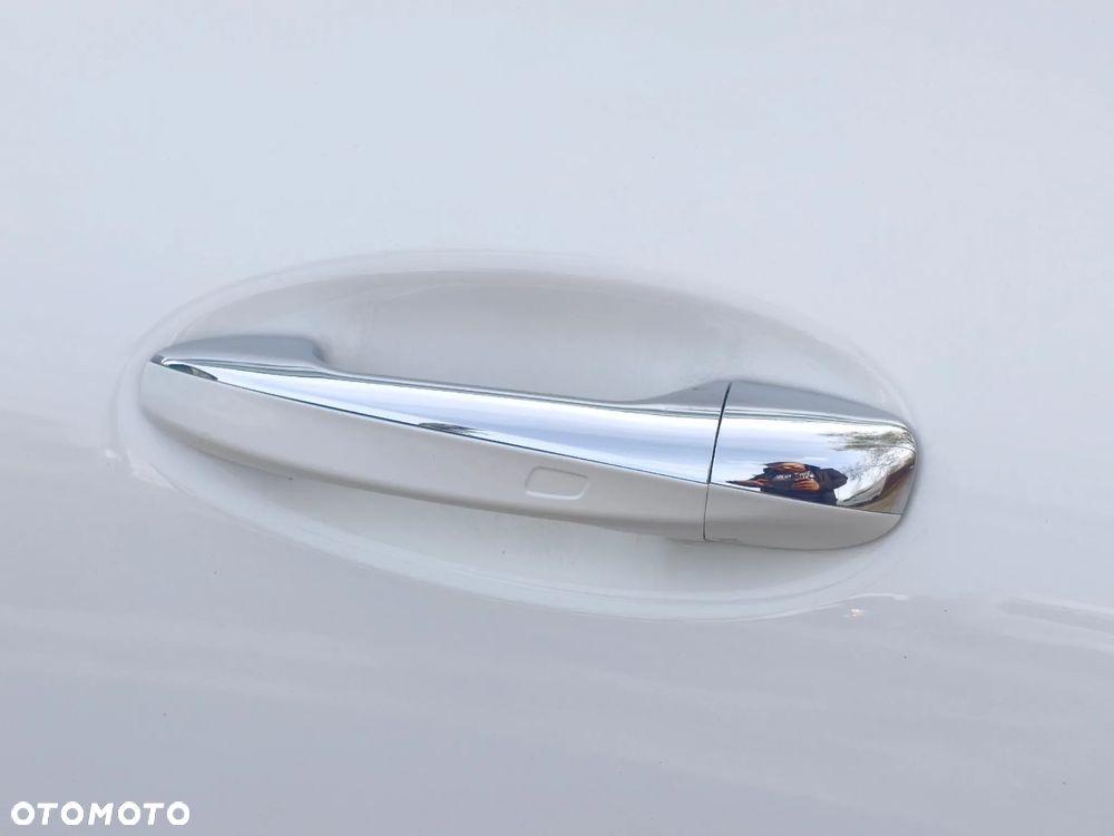 Mercedes-Benz CLA 250 E AMG Line 8G-DCT - 22