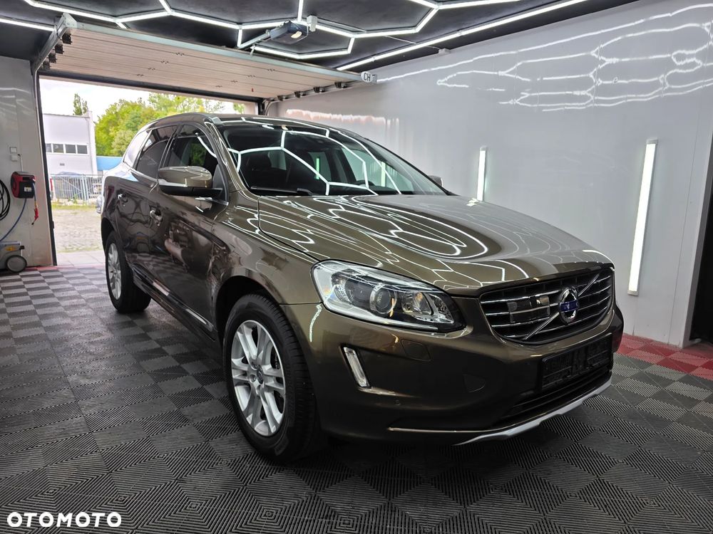 Volvo XC 60 D5 AWD Summum - 16