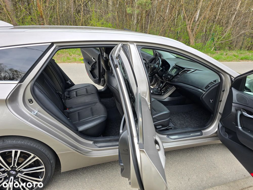 Hyundai i40 Kombi blue 1.7 CRDi DCT Premium - 19