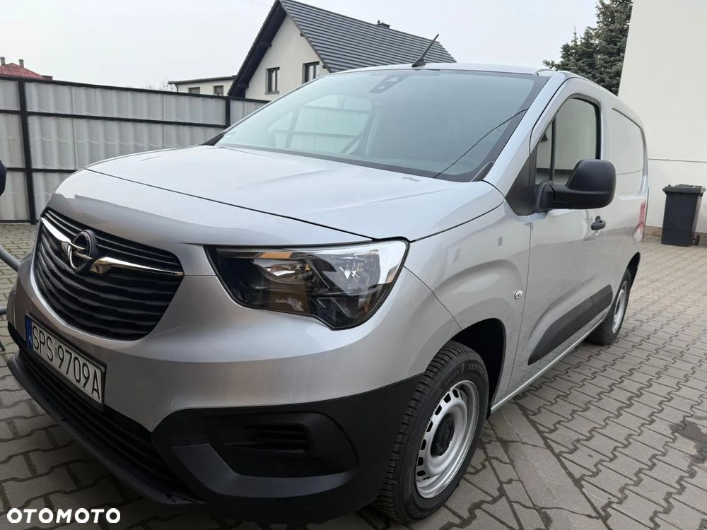 Opel COMBO - 1