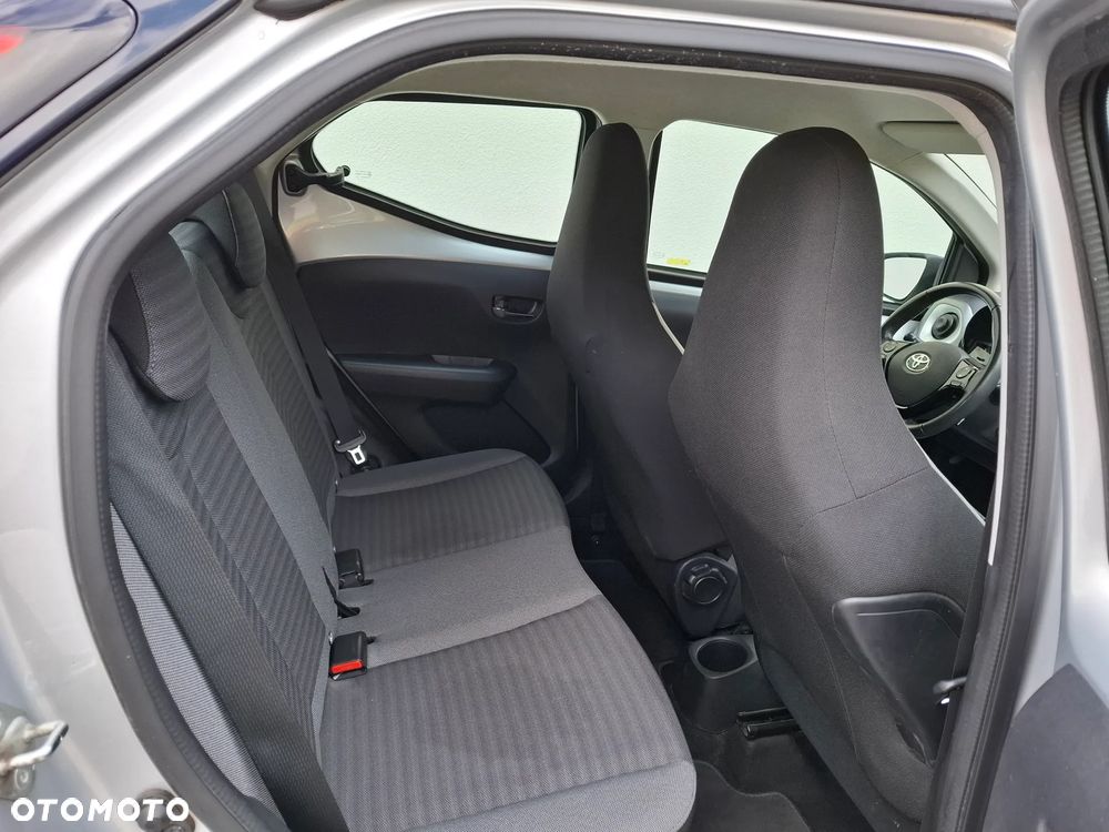 Toyota Aygo 1.0 VVT-i JBL Edition - 26