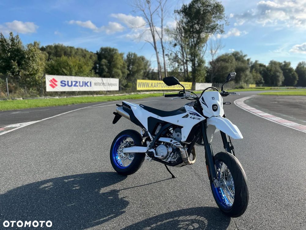 Suzuki DR-Z - 10