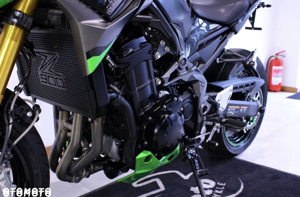 Kawasaki Z 900 - 21