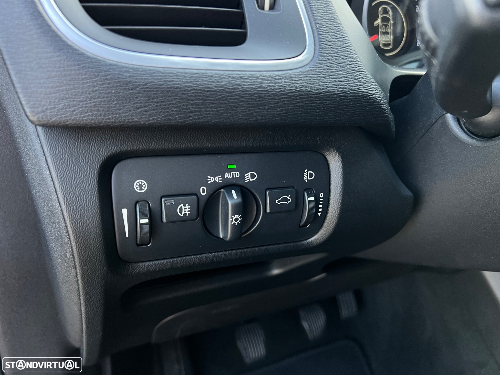 Volvo V40 2.0 D2 Momentum - 12