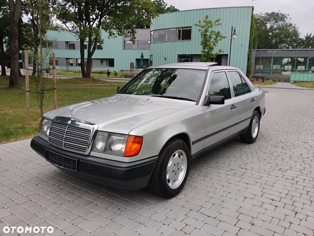 Mercedes-Benz W124 (1984-1993) - 12