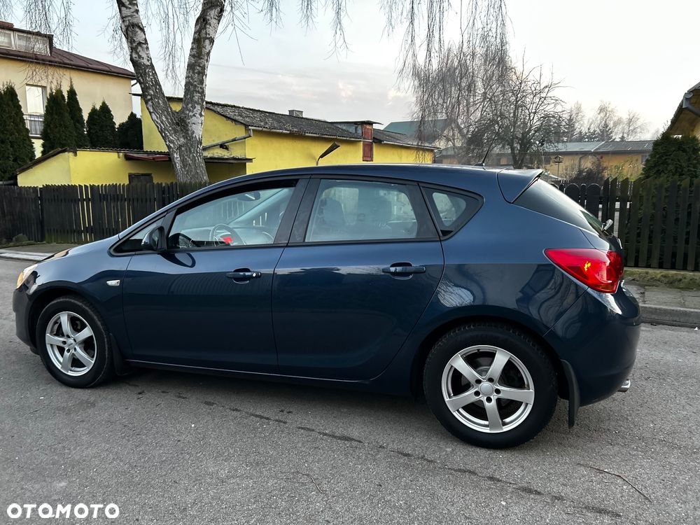 Opel Astra 1.4 Turbo Cosmo - 8