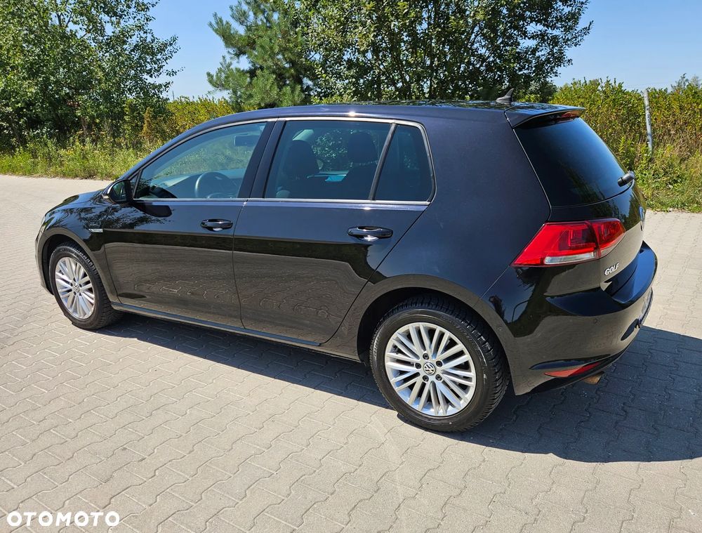 Volkswagen Golf 1.2 TSI BMT Comfortline - 2