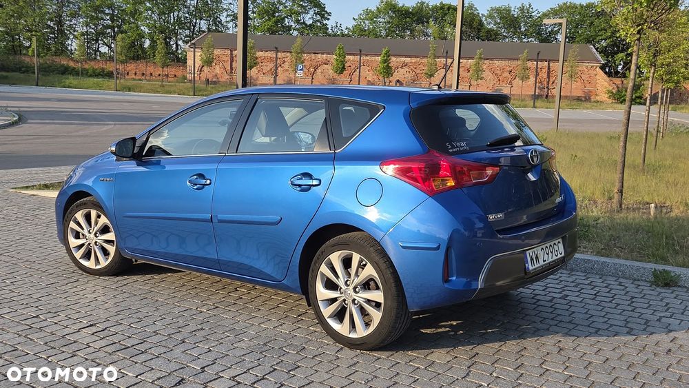 Toyota Auris 1.8 HSD Luna - 2