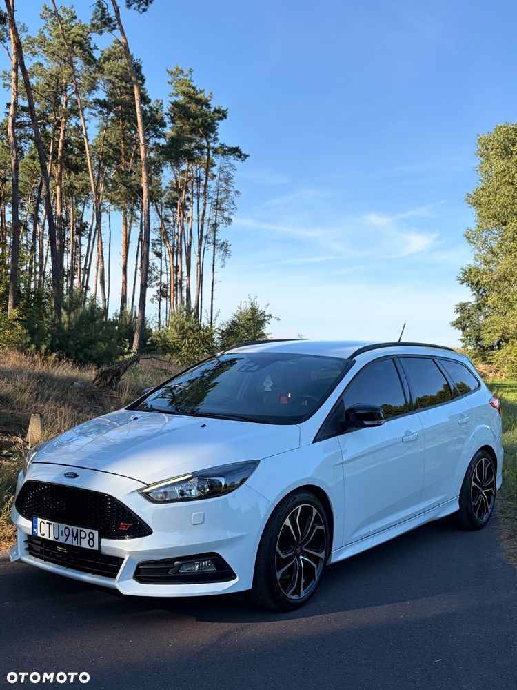 Ford Focus 2.0 EcoBoost ST-2 - 32