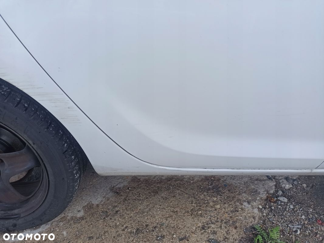 Drzwi prawy tył kompletne OPEL ASTRA IV J KOMBI Y40R 10-15 - 4