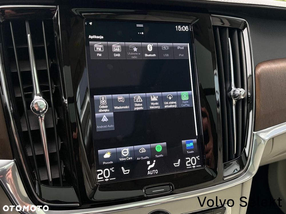 Volvo V90 Cross Country - 28