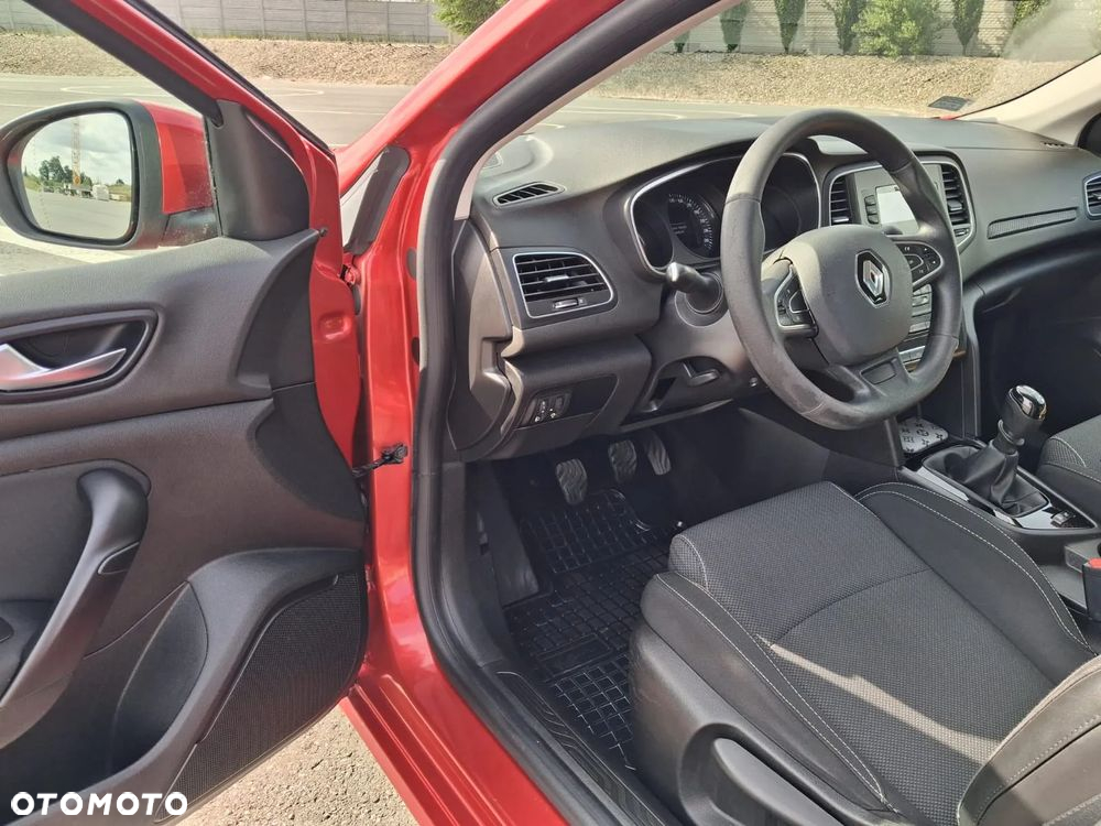 Renault Megane 1.3 TCe FAP Life - 4