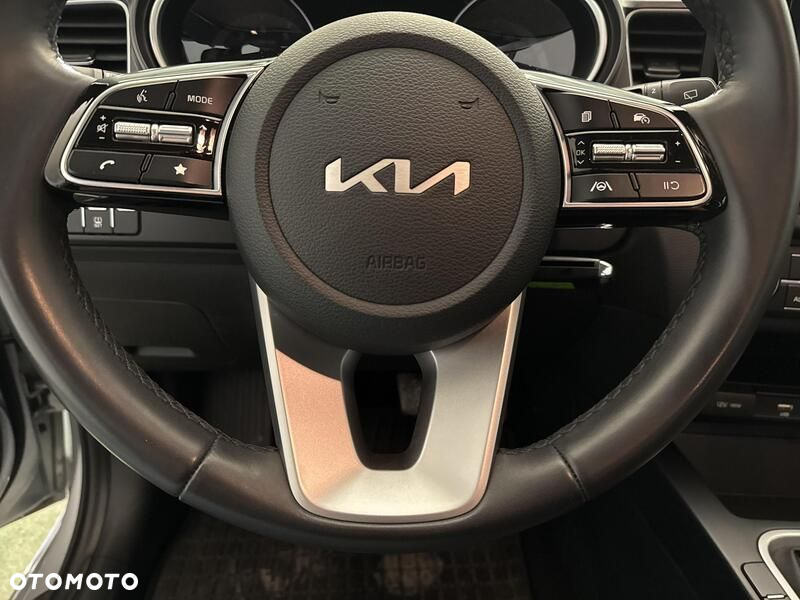 Kia Ceed 1.5 T-GDI M - 13
